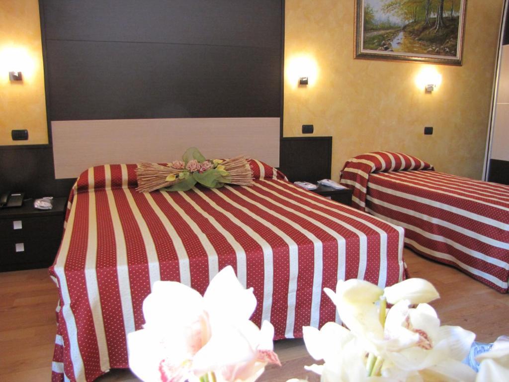 Hotel Iacone Chieti Phòng bức ảnh