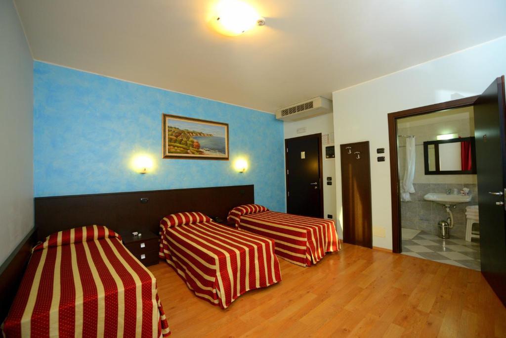 Hotel Iacone Chieti Phòng bức ảnh