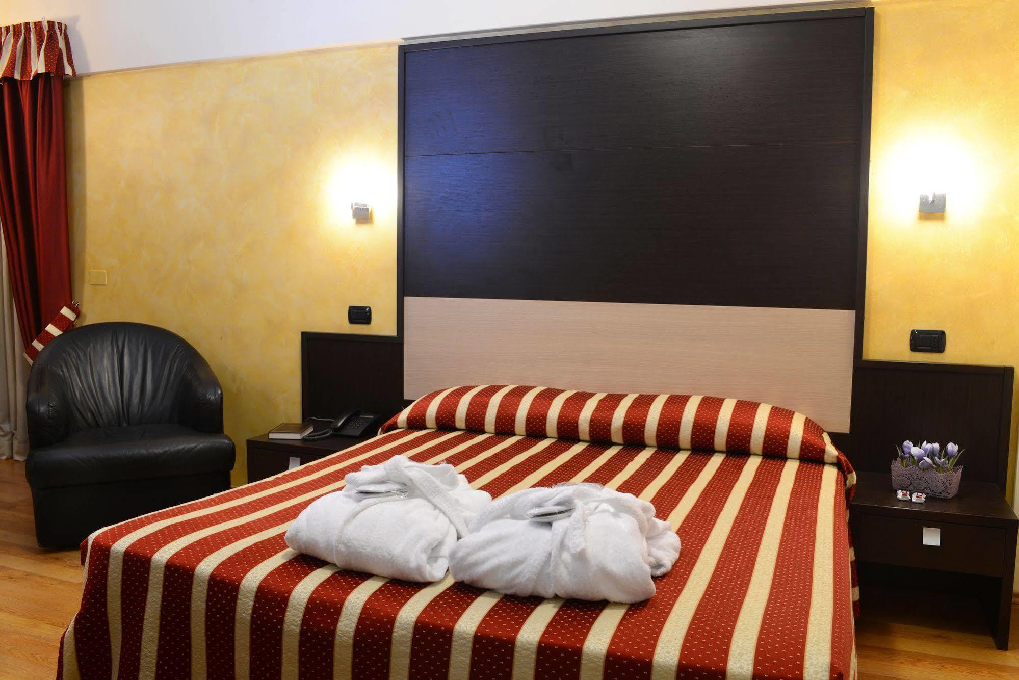 Hotel Iacone Chieti Ngoại thất bức ảnh